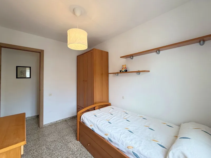 Apartment - Middle Floor Apartment в продаже в Manilva, Málaga. В доме 4 спален и 2 ванных комнат. Площадь дома 145 м²