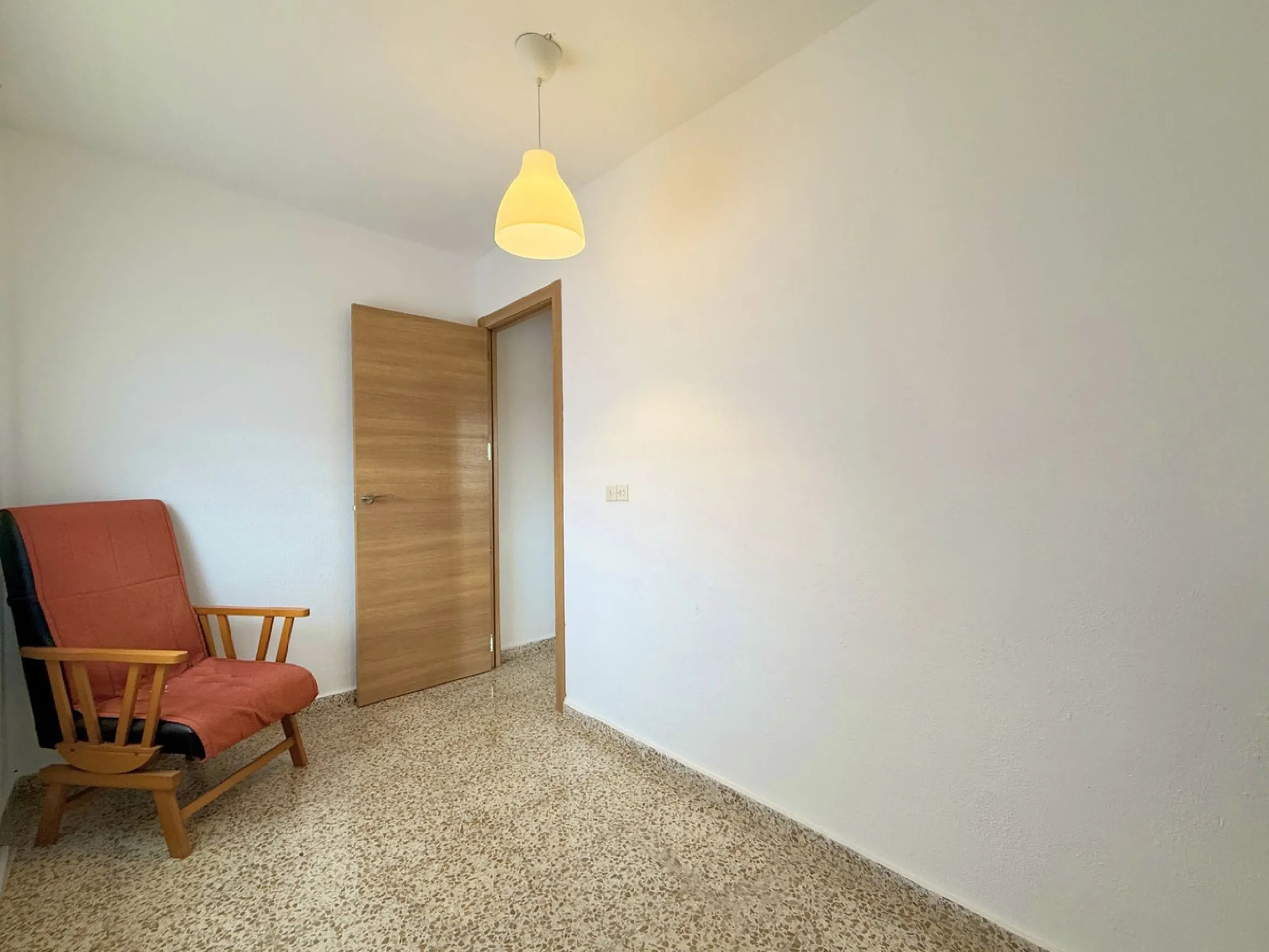 Apartment - Middle Floor Apartment в продаже в Manilva, Málaga. В доме 4 спален и 2 ванных комнат. Площадь дома 145 м²