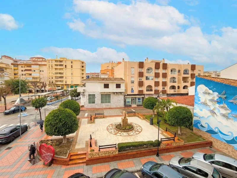 Apartment - Middle Floor Apartment в продаже в Manilva, Málaga. В доме 4 спален и 2 ванных комнат. Площадь дома 145 м²