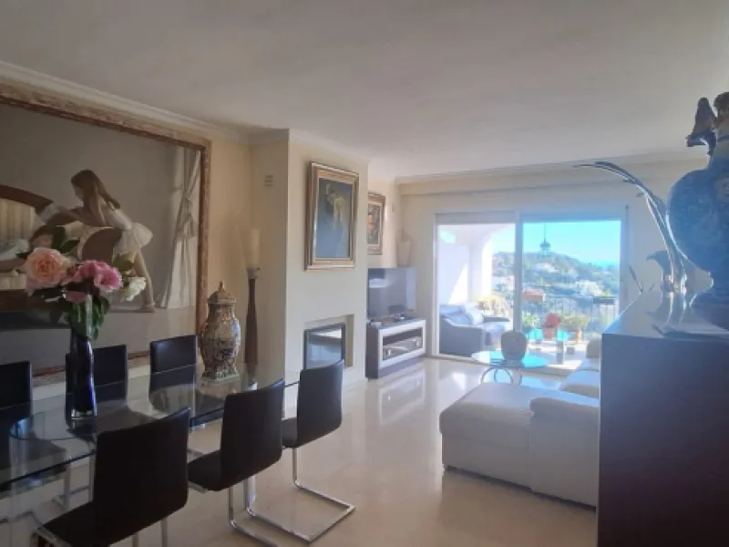 Middle Floor Apartment, La Quinta, Costa del Sol.