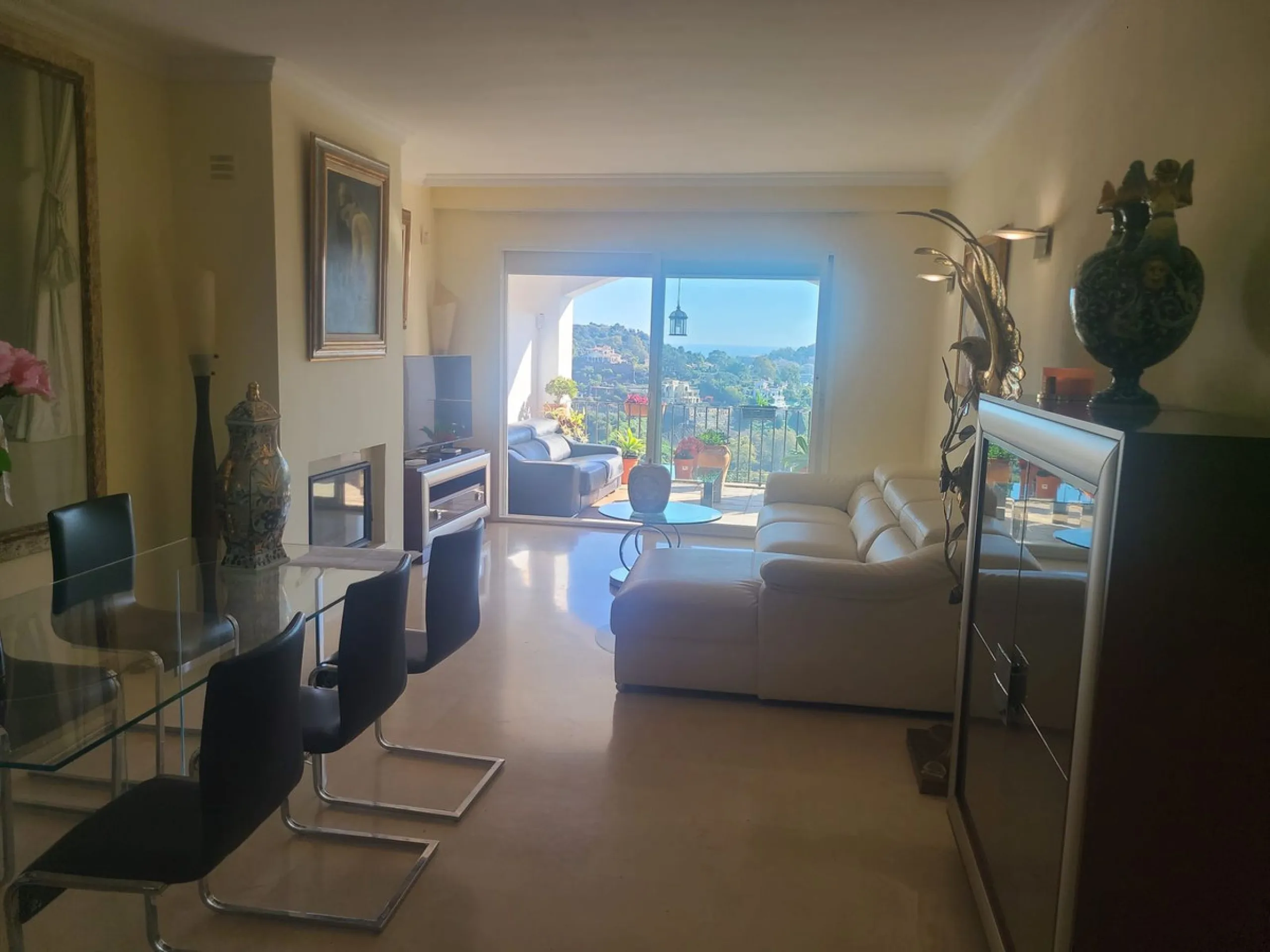 Middle Floor Apartment, La Quinta, Costa del Sol.