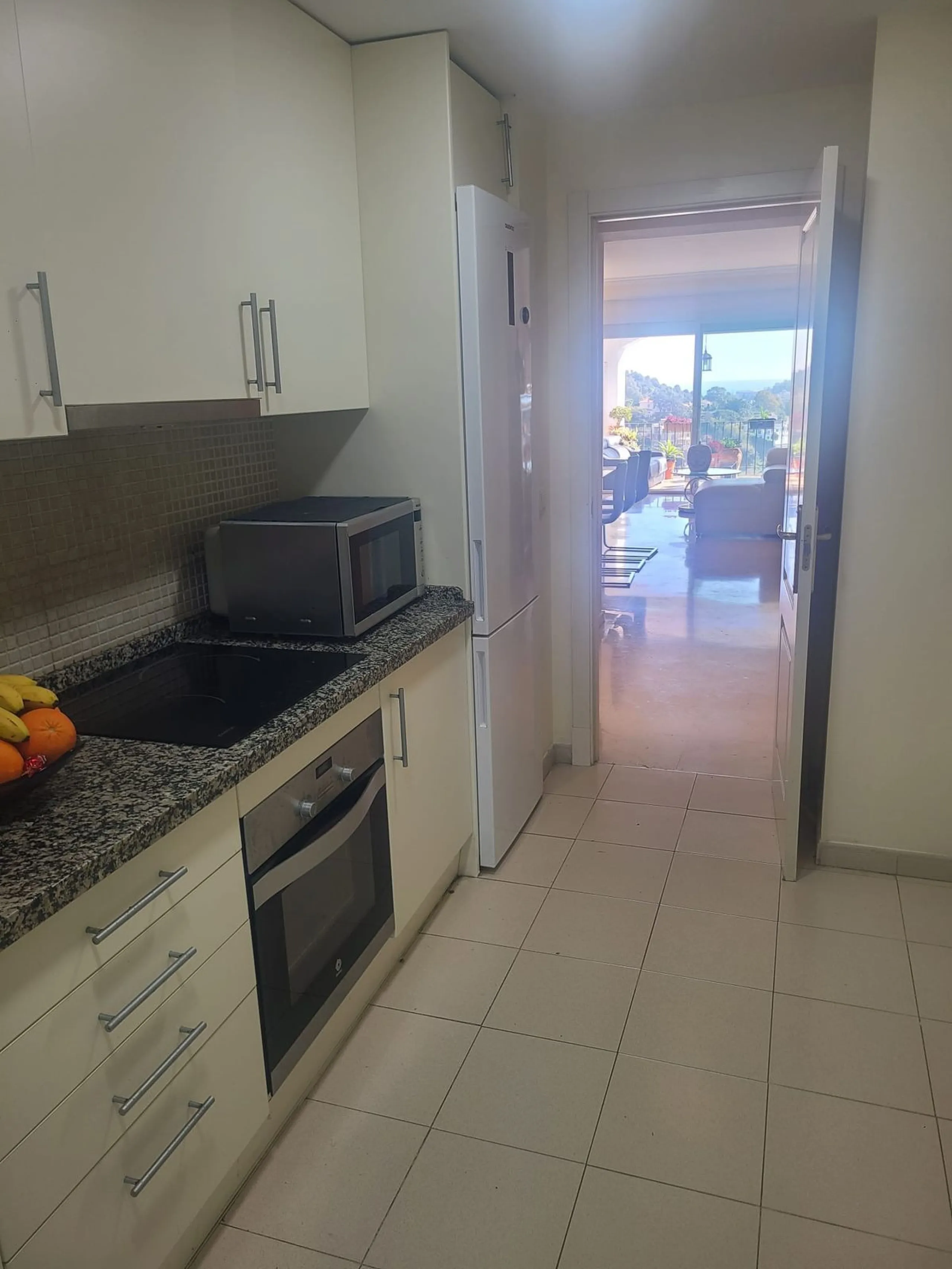 Middle Floor Apartment, La Quinta, Costa del Sol.