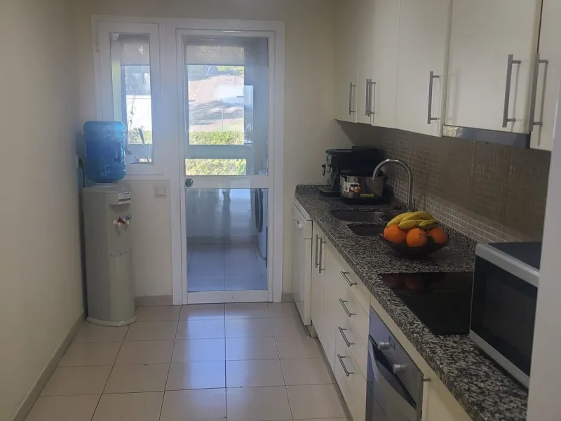 Middle Floor Apartment, La Quinta, Costa del Sol.