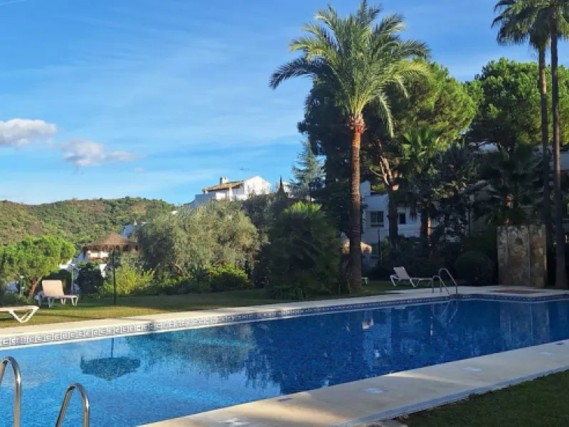 Middle Floor Apartment, La Quinta, Costa del Sol.