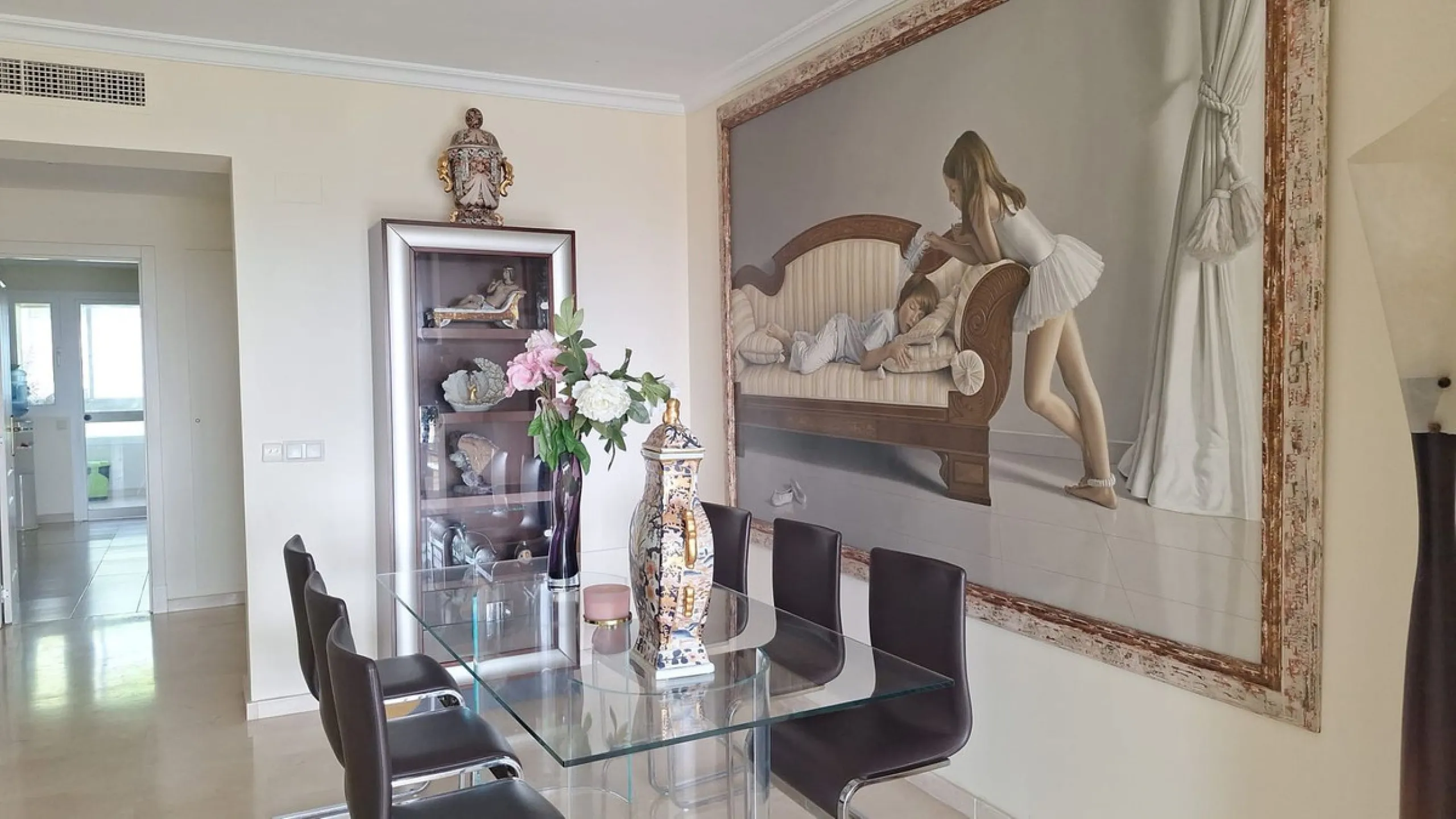Middle Floor Apartment, La Quinta, Costa del Sol.