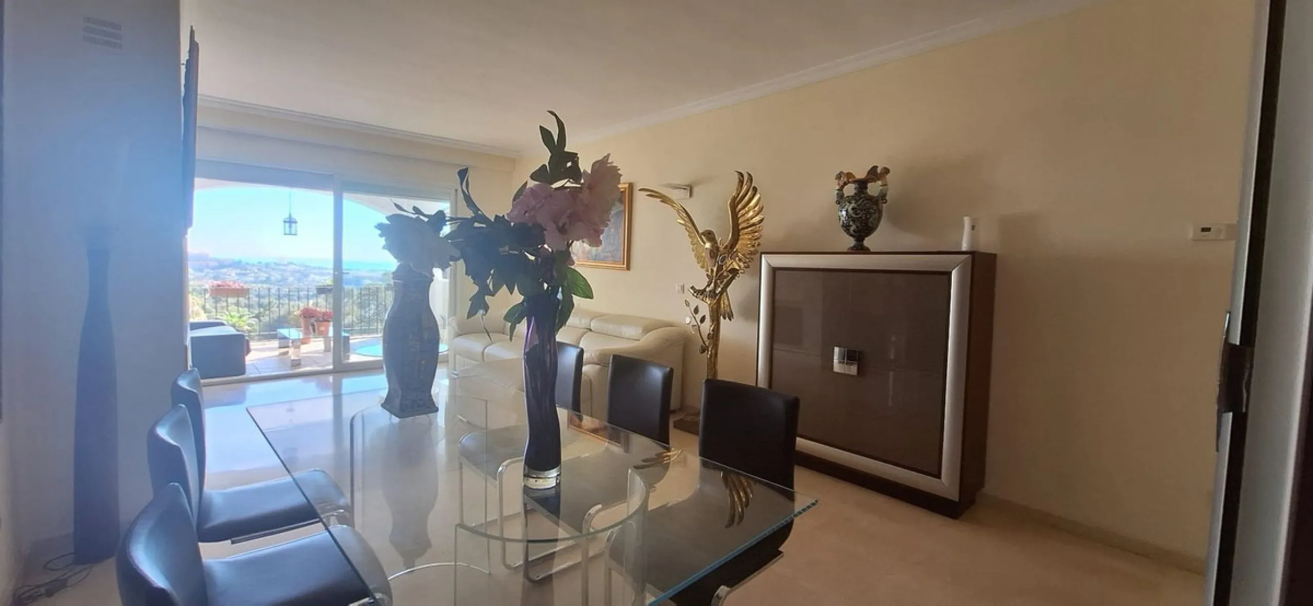 Middle Floor Apartment, La Quinta, Costa del Sol.