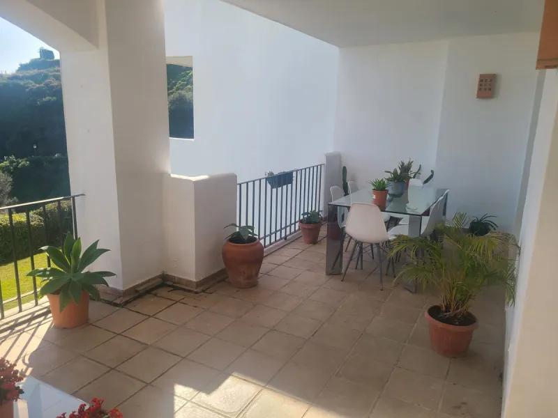 Middle Floor Apartment, La Quinta, Costa del Sol.