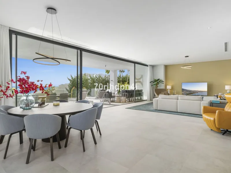 Spectacular Frontline Golf Villa in Cabopino (Marbella)