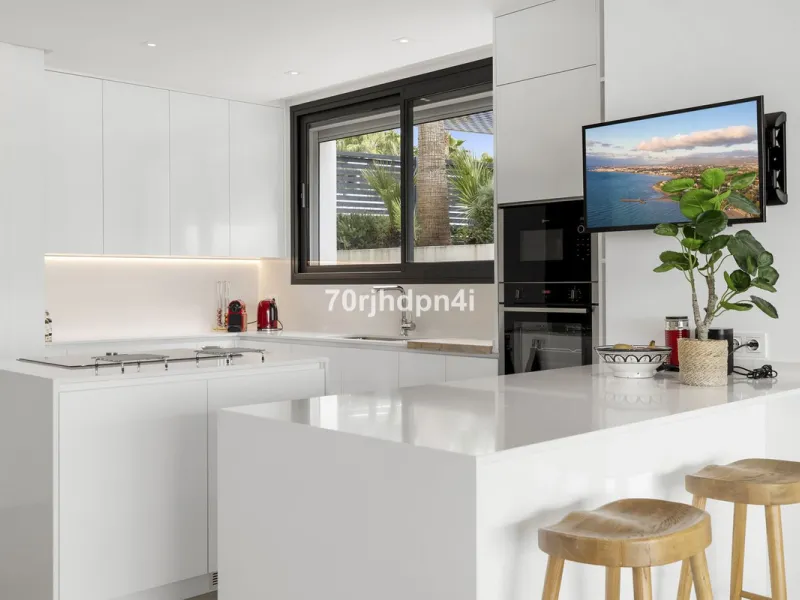 Spectacular Frontline Golf Villa in Cabopino (Marbella)