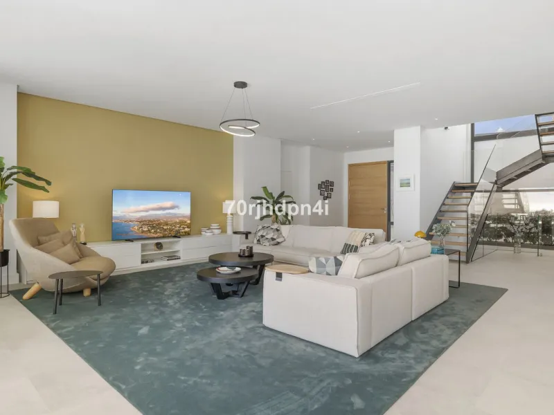 Spectacular Frontline Golf Villa in Cabopino (Marbella)