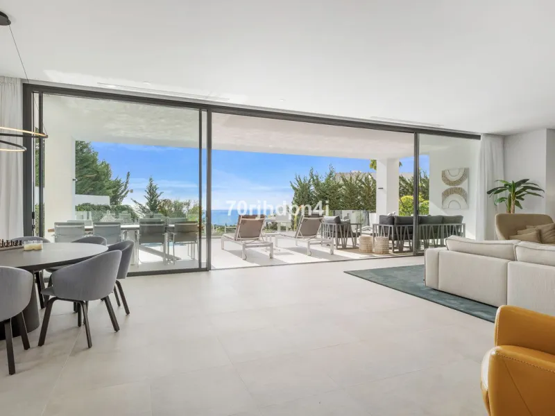 Spectacular Frontline Golf Villa in Cabopino (Marbella)