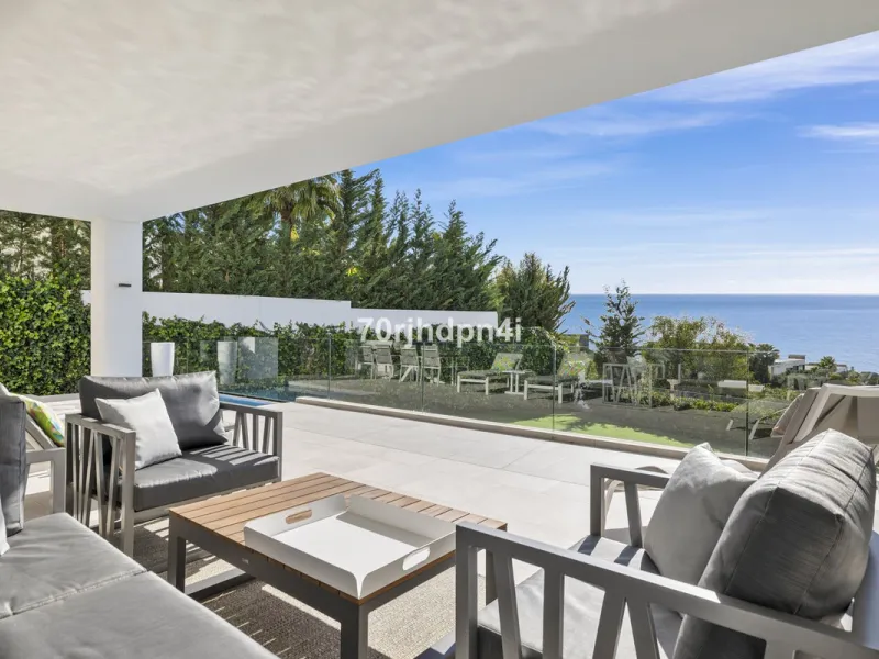 Spectacular Frontline Golf Villa in Cabopino (Marbella)
