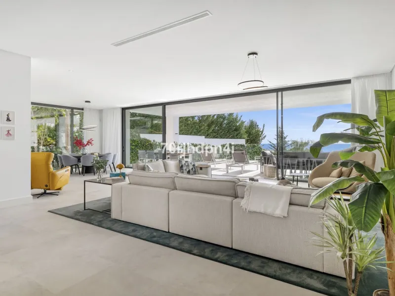 Spectacular Frontline Golf Villa in Cabopino (Marbella)