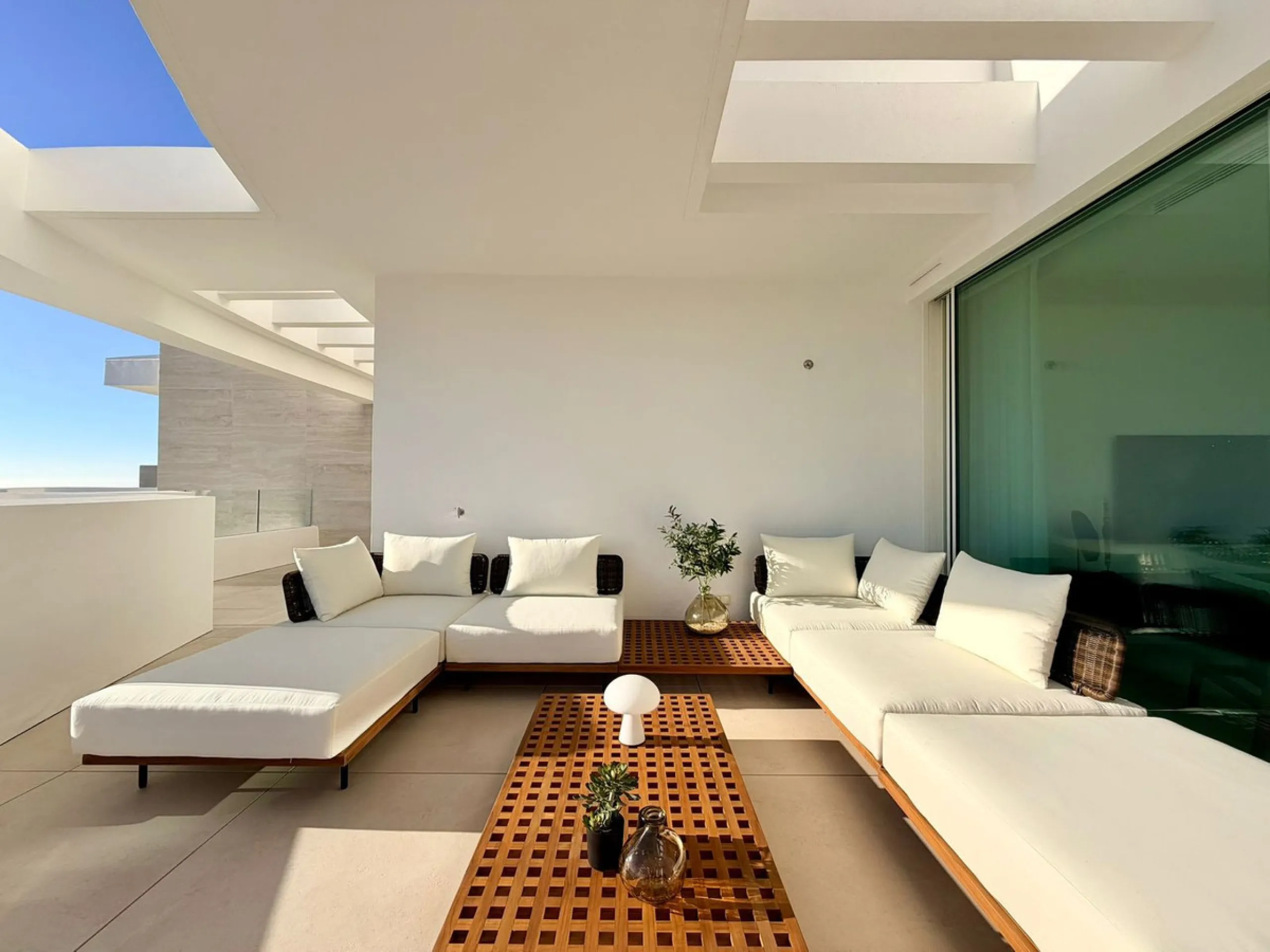 First-Floor Apartment with Panoramic Views in Palo Alto, Ojén
