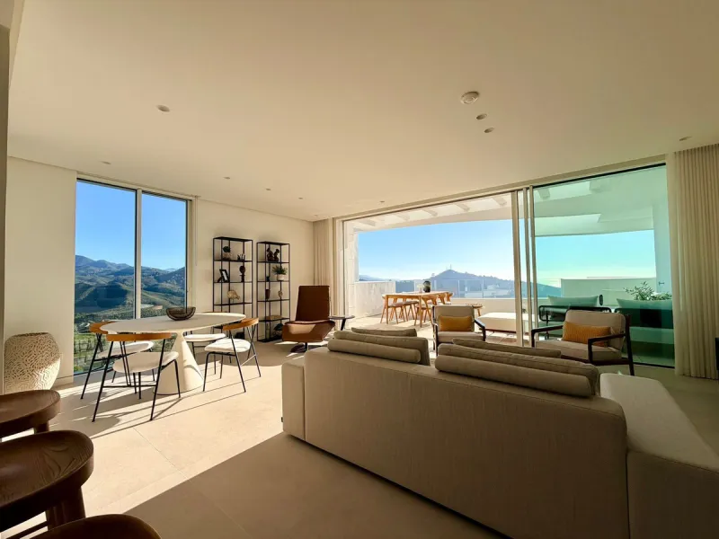 First-Floor Apartment with Panoramic Views in Palo Alto, Ojén