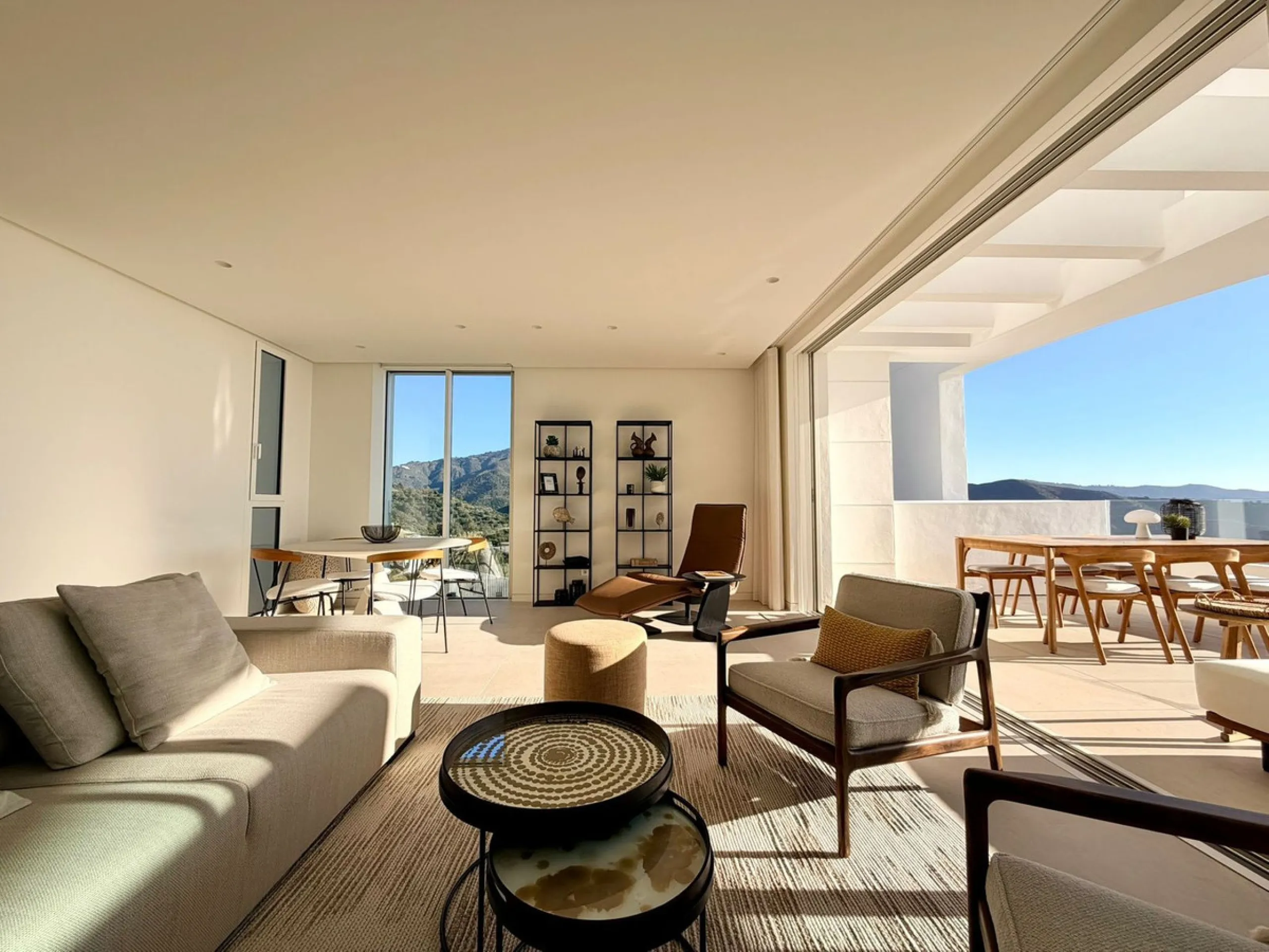 First-Floor Apartment with Panoramic Views in Palo Alto, Ojén