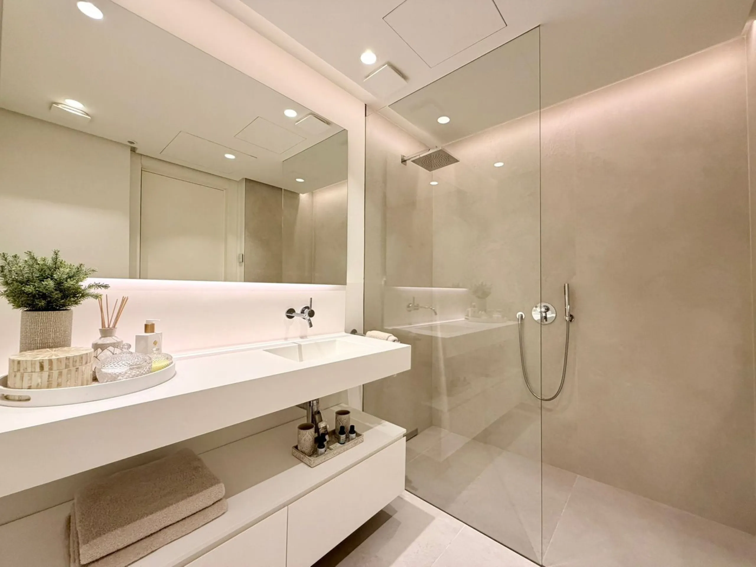 First-Floor Apartment with Panoramic Views in Palo Alto, Ojén