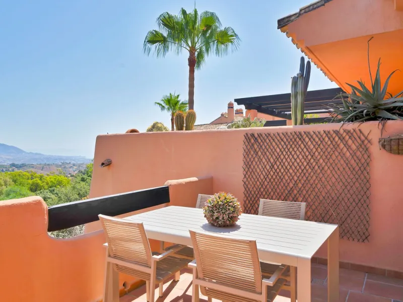 Apartment - Penthouse Duplex в продаже в Marbella, Málaga. В доме 3 спален и 2 ванных комнат. Площадь дома 169 м²