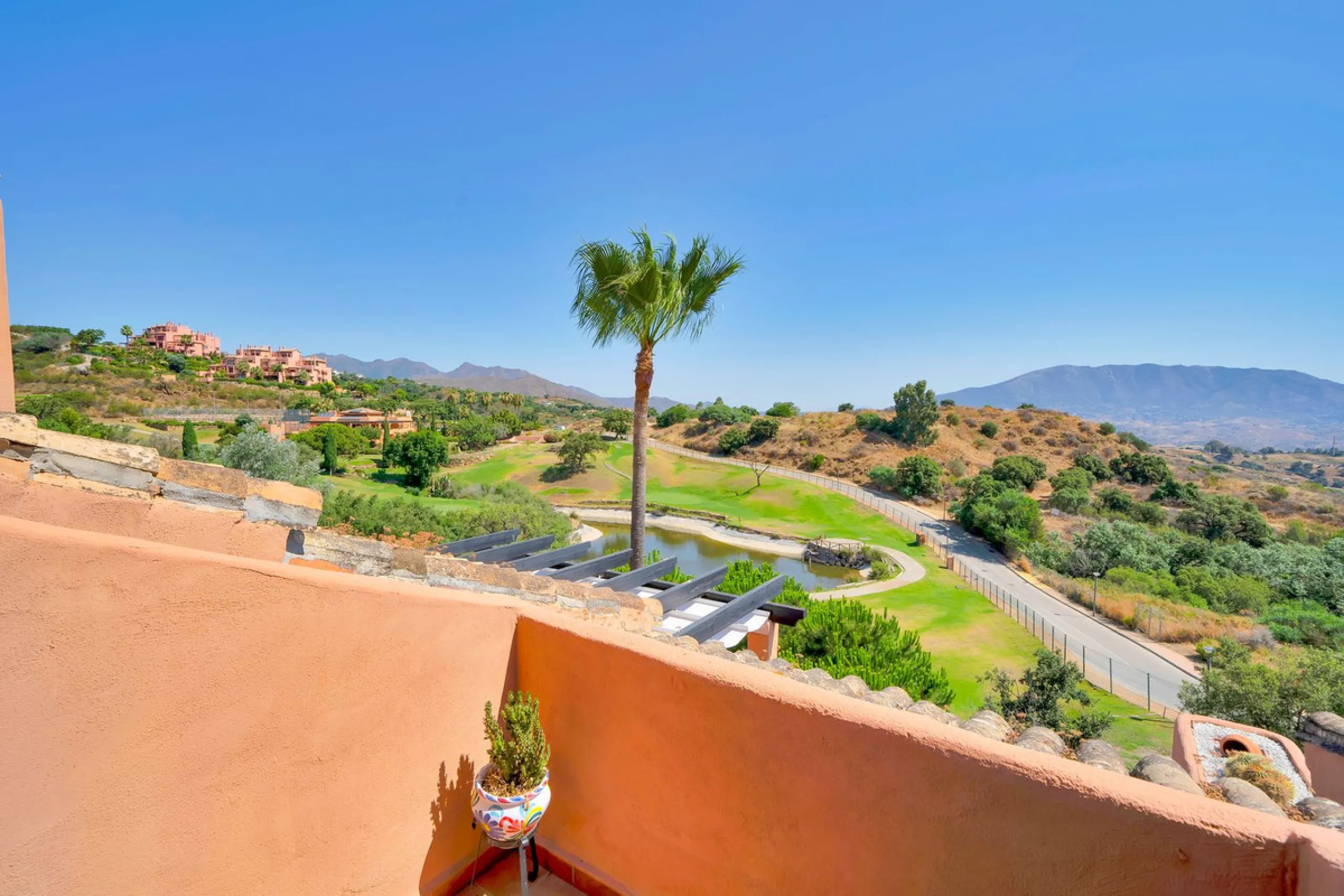 Apartment - Penthouse Duplex в продаже в Marbella, Málaga. В доме 3 спален и 2 ванных комнат. Площадь дома 169 м²