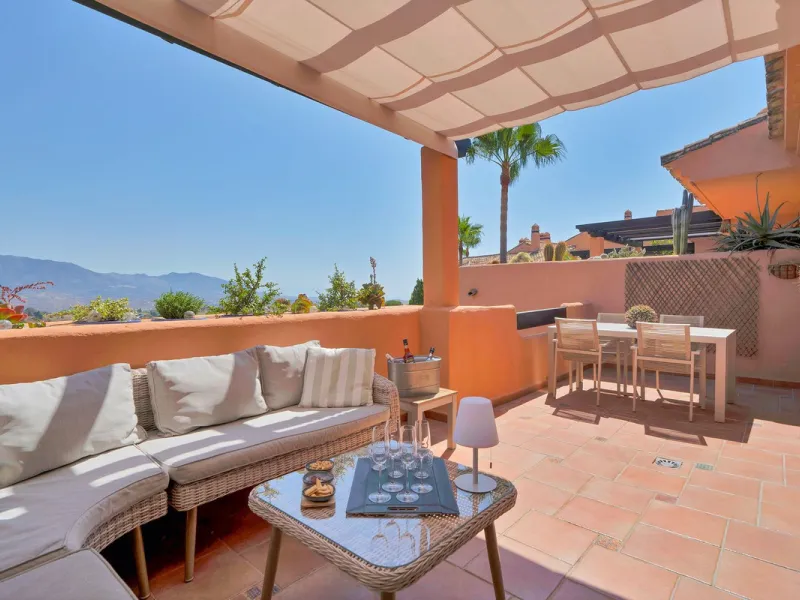 Apartment - Penthouse Duplex в продаже в Marbella, Málaga. В доме 3 спален и 2 ванных комнат. Площадь дома 169 м²