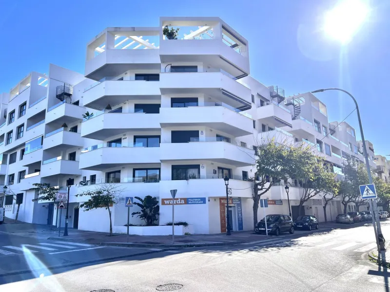 Contemporary Living in the Heart of Estepona – Walk to the Beach