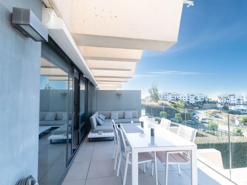 Apartment - Middle Floor Apartment в продаже в Estepona, Málaga. В доме 2 спален и 2 ванных комнат. Площадь дома 78 м²