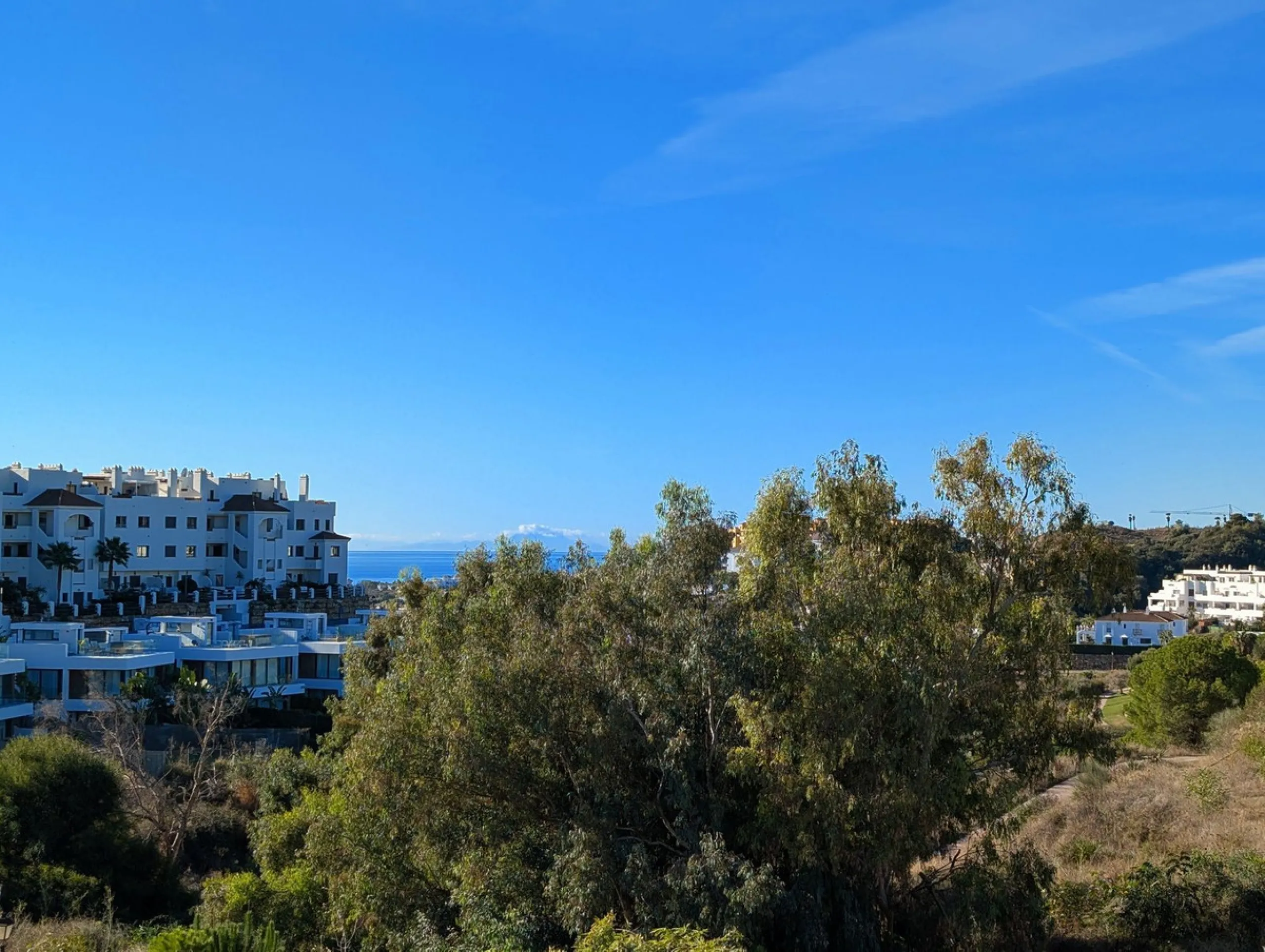 Apartment - Middle Floor Apartment в продаже в Estepona, Málaga. В доме 2 спален и 2 ванных комнат. Площадь дома 78 м²