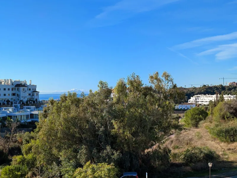 Apartment - Middle Floor Apartment в продаже в Estepona, Málaga. В доме 2 спален и 2 ванных комнат. Площадь дома 78 м²