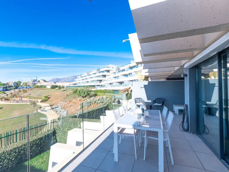 Apartment - Middle Floor Apartment в продаже в Estepona, Málaga. В доме 2 спален и 2 ванных комнат. Площадь дома 78 м²