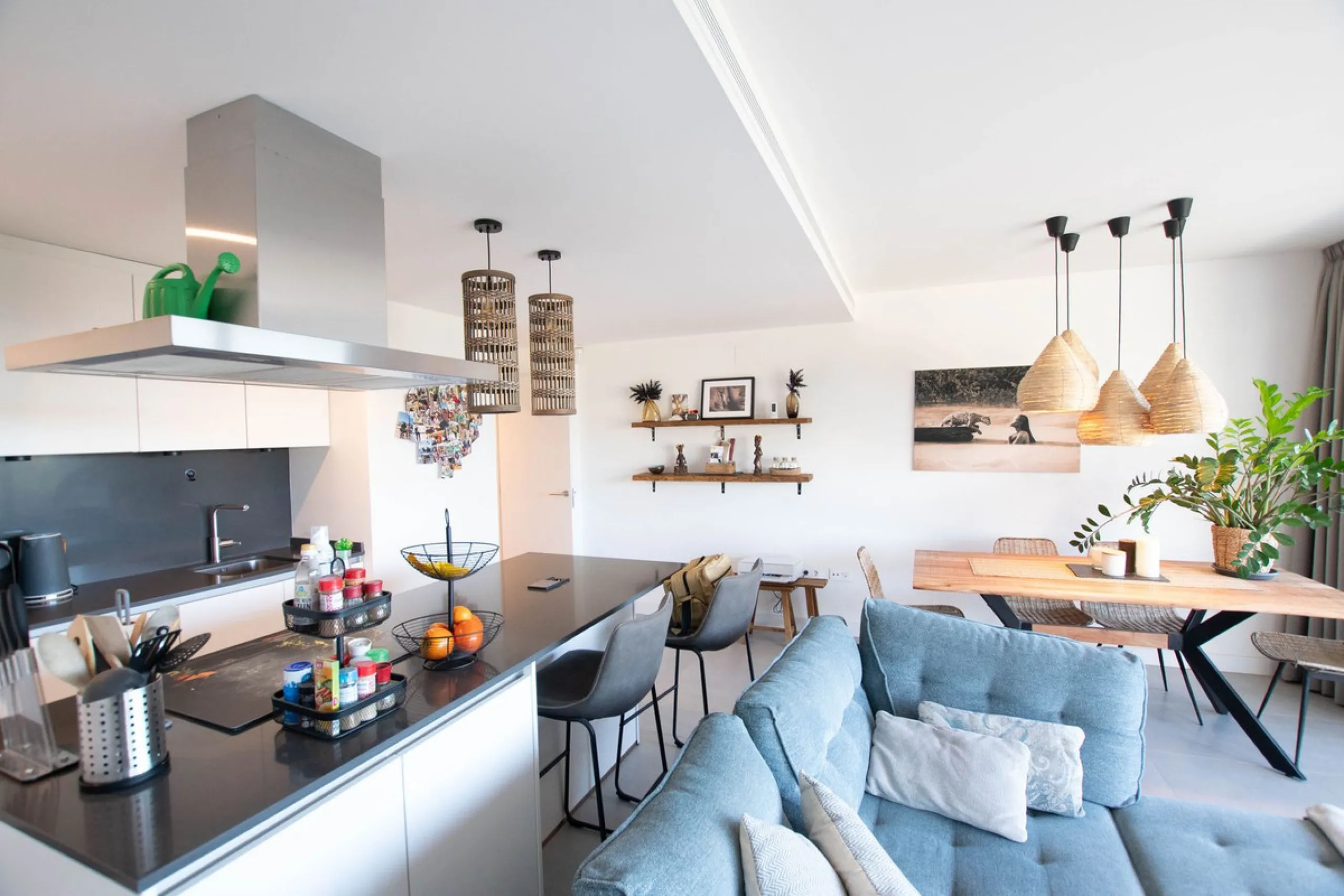 Apartment - Middle Floor Apartment в продаже в Estepona, Málaga. В доме 2 спален и 2 ванных комнат. Площадь дома 78 м²