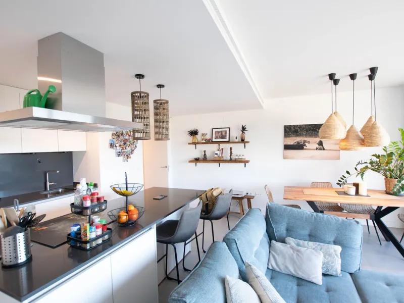 Apartment - Middle Floor Apartment в продаже в Estepona, Málaga. В доме 2 спален и 2 ванных комнат. Площадь дома 78 м²