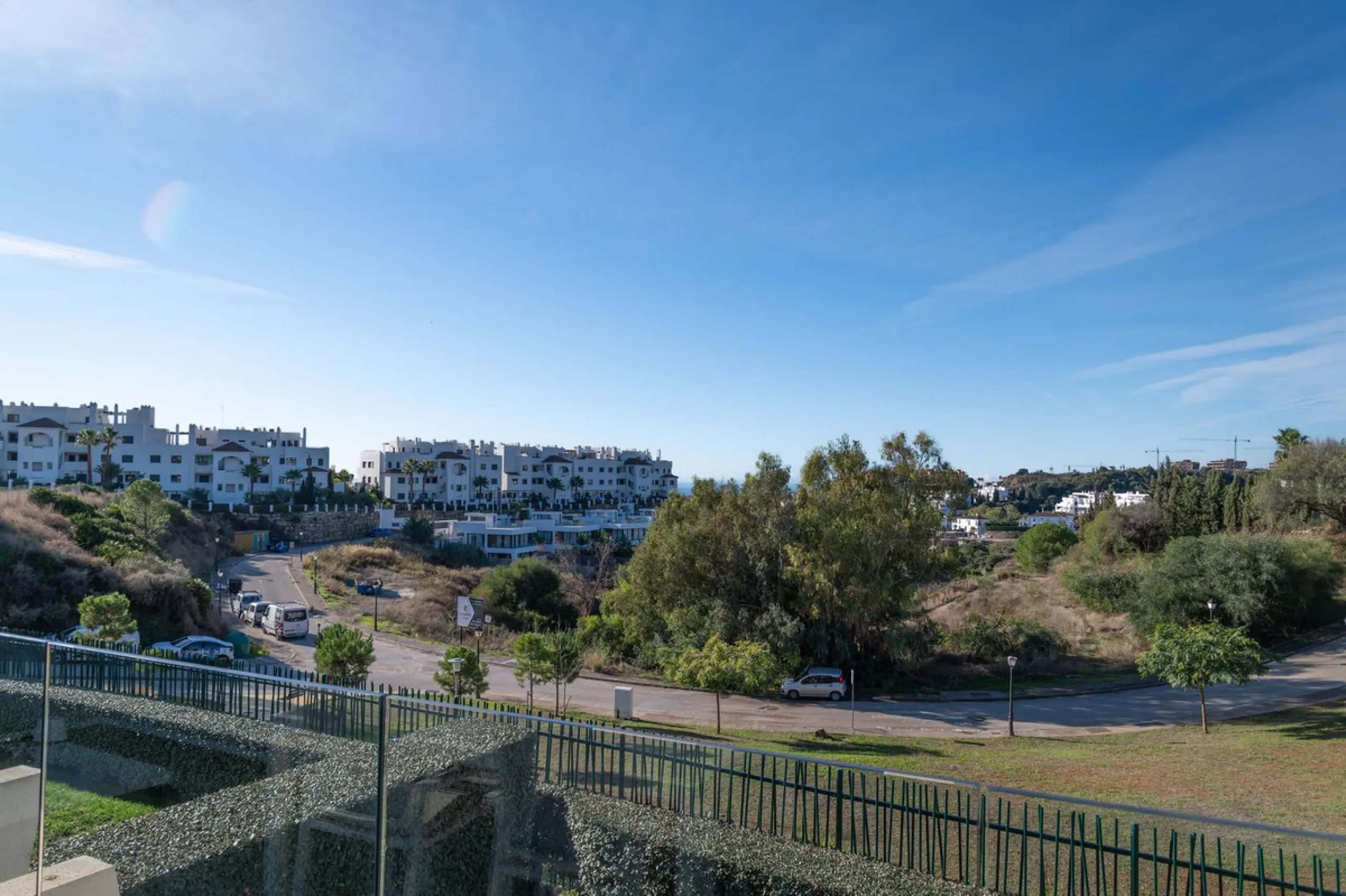 Apartment - Middle Floor Apartment в продаже в Estepona, Málaga. В доме 2 спален и 2 ванных комнат. Площадь дома 78 м²