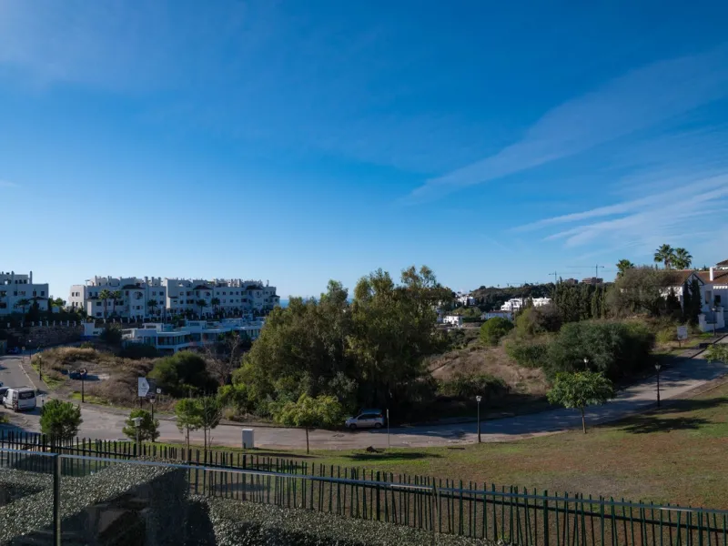 Apartment - Middle Floor Apartment в продаже в Estepona, Málaga. В доме 2 спален и 2 ванных комнат. Площадь дома 78 м²