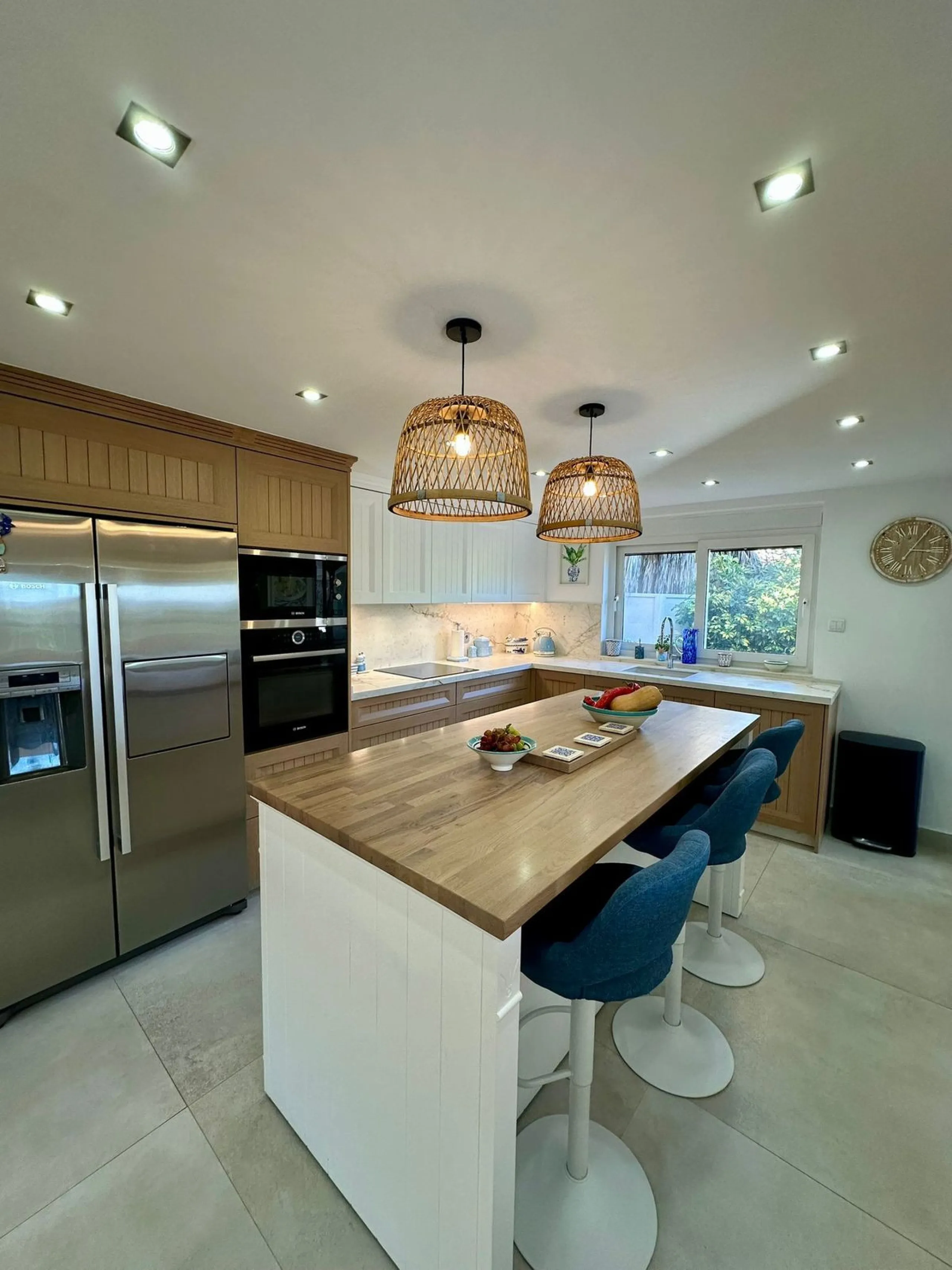 House - Detached Villa в продаже в Estepona, Málaga. В доме 6 спален и 5 ванных комнат. Площадь дома 200 м²