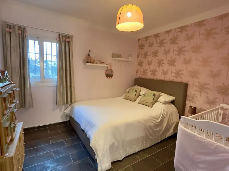 House - Detached Villa в продаже в Estepona, Málaga. В доме 6 спален и 5 ванных комнат. Площадь дома 200 м²