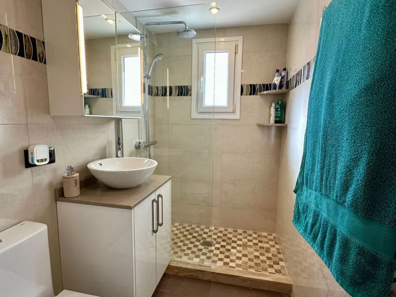 House - Detached Villa в продаже в Estepona, Málaga. В доме 6 спален и 5 ванных комнат. Площадь дома 200 м²