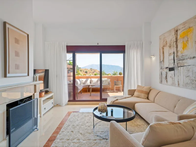 Apartment - Penthouse Duplex в продаже в Marbella, Málaga. В доме 3 спален и 2 ванных комнат. Площадь дома 169 м²