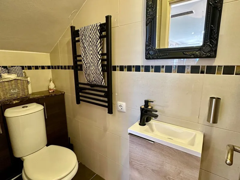 House - Detached Villa в продаже в Estepona, Málaga. В доме 6 спален и 5 ванных комнат. Площадь дома 200 м²