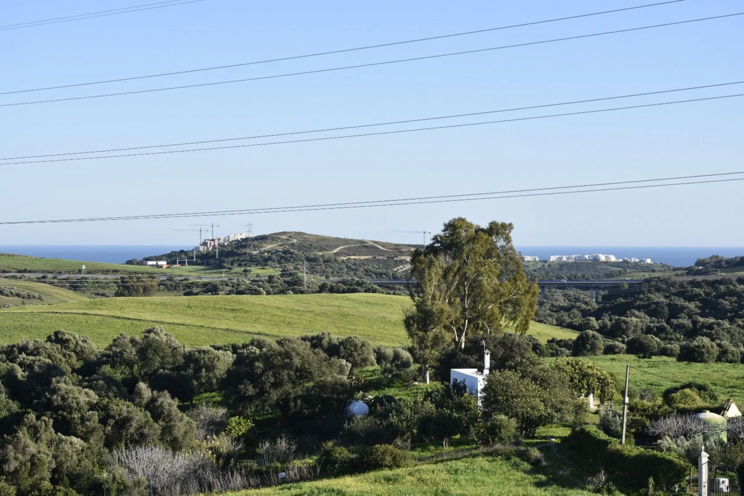 Cortijo for Sale in Casares – 25,000 m² Plot with Panoramic Sea Views near Finca Cortesín