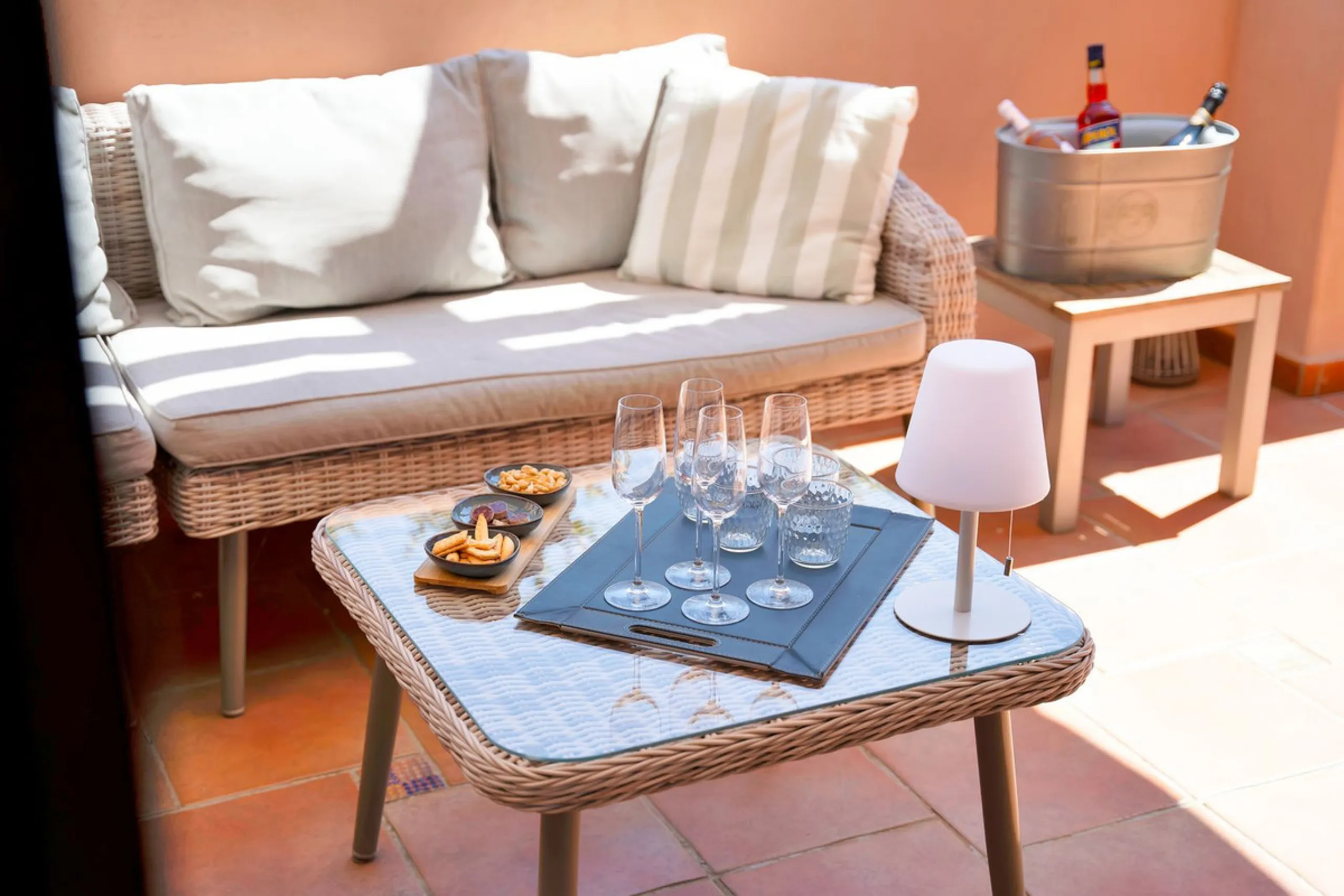 Apartment - Penthouse Duplex в продаже в Marbella, Málaga. В доме 3 спален и 2 ванных комнат. Площадь дома 169 м²