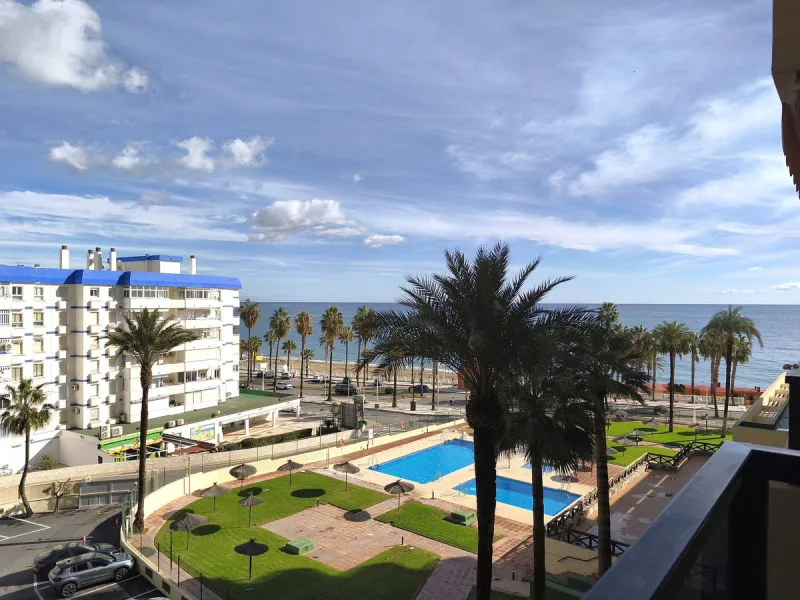 Beachfront with spectacular sea views!