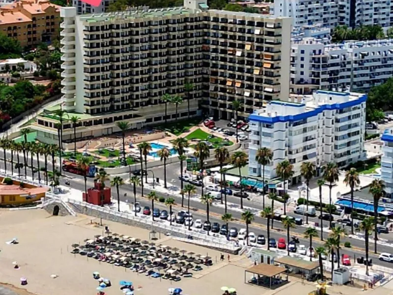 Beachfront with spectacular sea views!