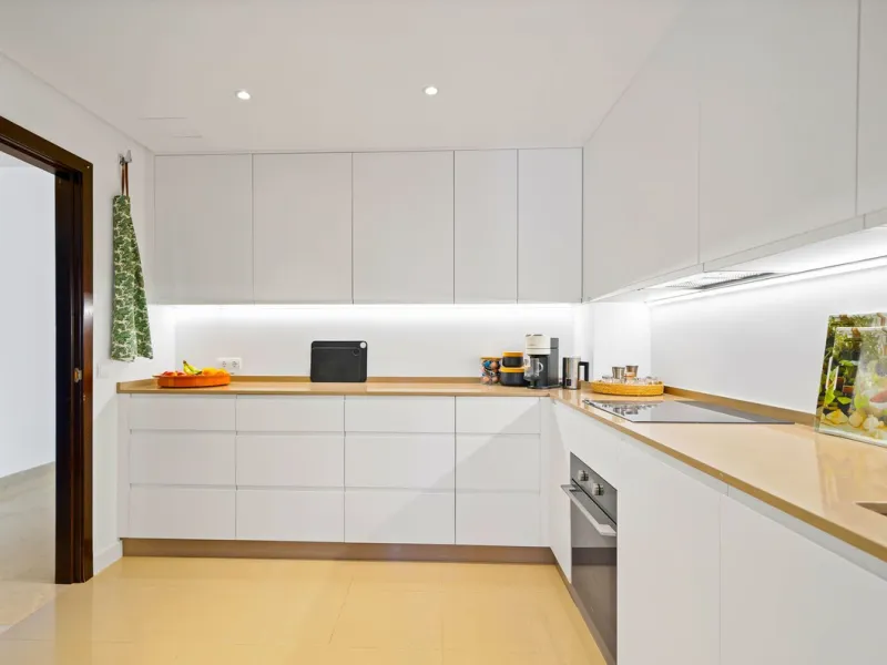 Apartment - Penthouse Duplex в продаже в Marbella, Málaga. В доме 3 спален и 2 ванных комнат. Площадь дома 169 м²
