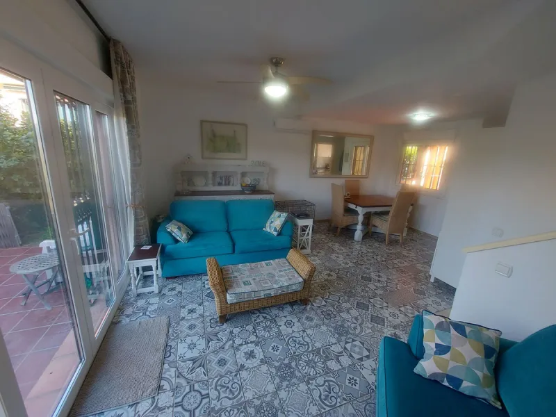 Recently reformed corner townhouse in a small quiet development of only 13 houses. West Facing terrace with small side garden.