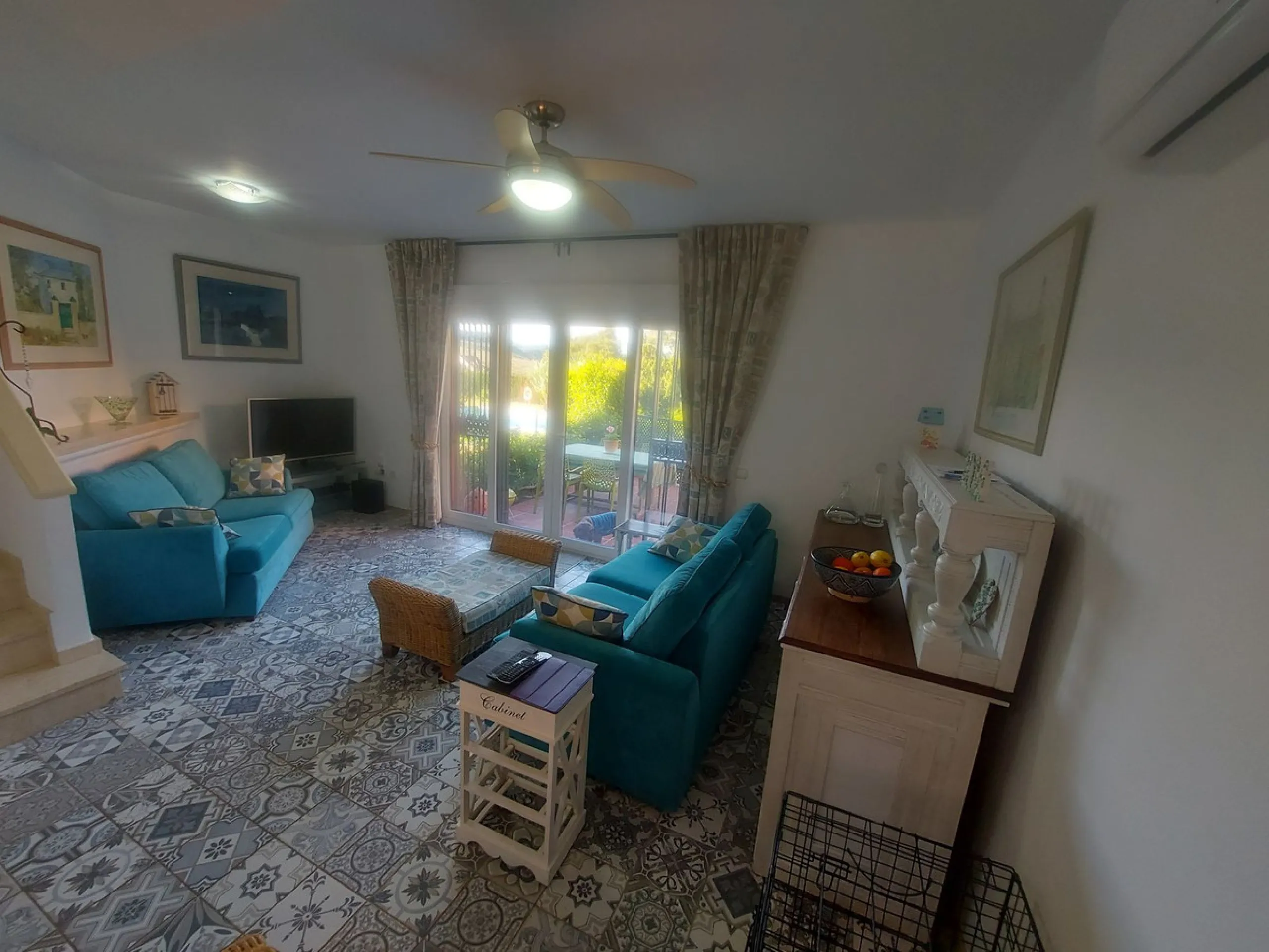 House - Townhouse в продаже в Manilva, Málaga. В доме 3 спален и 2 ванных комнат. Площадь дома 116 м². Площадь участка 24 м²