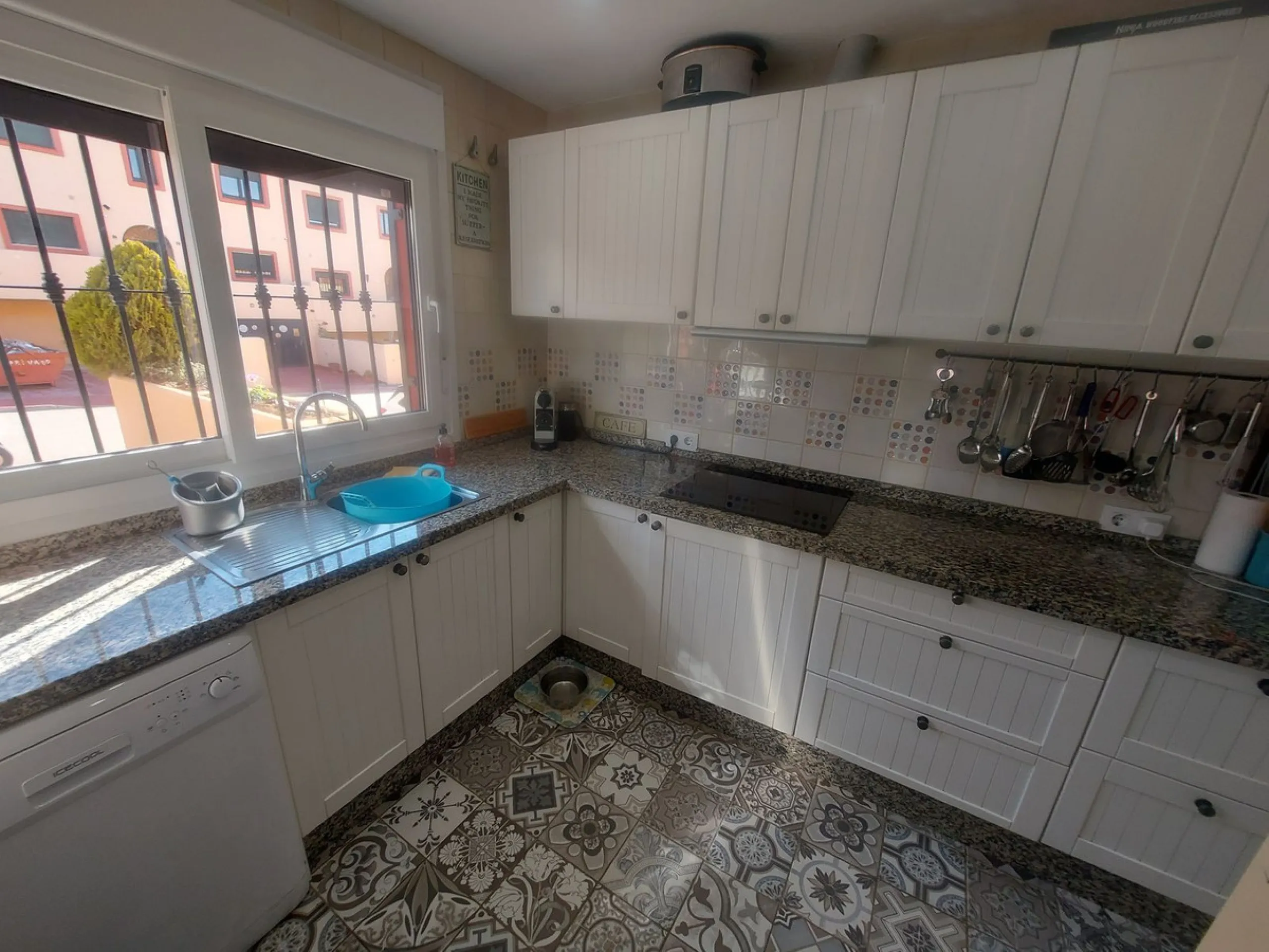 House - Townhouse в продаже в Manilva, Málaga. В доме 3 спален и 2 ванных комнат. Площадь дома 116 м². Площадь участка 24 м²