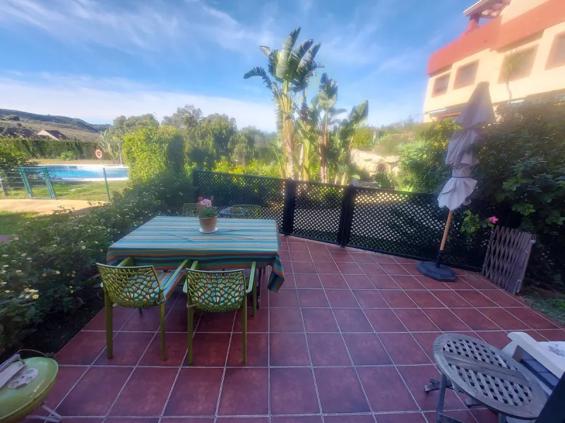 House - Townhouse в продаже в Manilva, Málaga. В доме 3 спален и 2 ванных комнат. Площадь дома 116 м². Площадь участка 24 м²