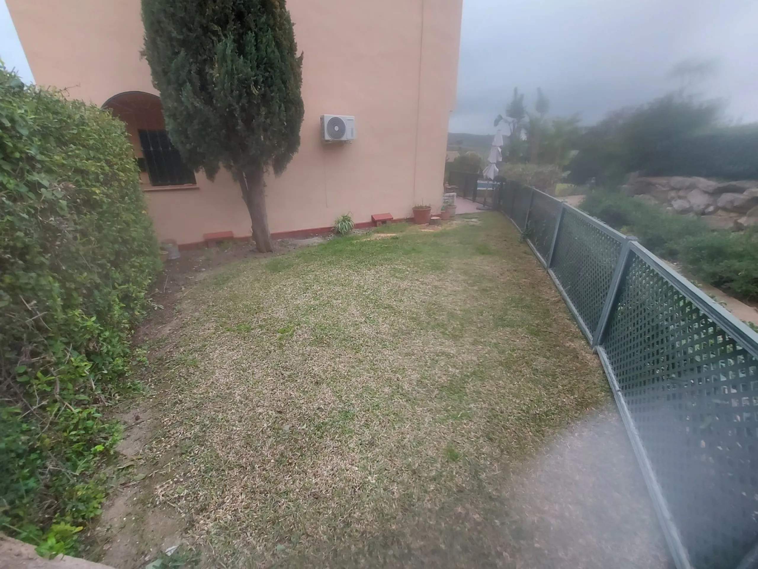 House - Townhouse в продаже в Manilva, Málaga. В доме 3 спален и 2 ванных комнат. Площадь дома 116 м². Площадь участка 24 м²