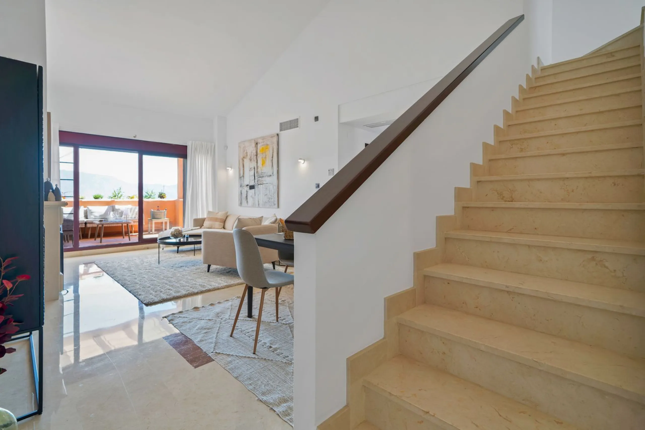 Apartment - Penthouse Duplex в продаже в Marbella, Málaga. В доме 3 спален и 2 ванных комнат. Площадь дома 169 м²