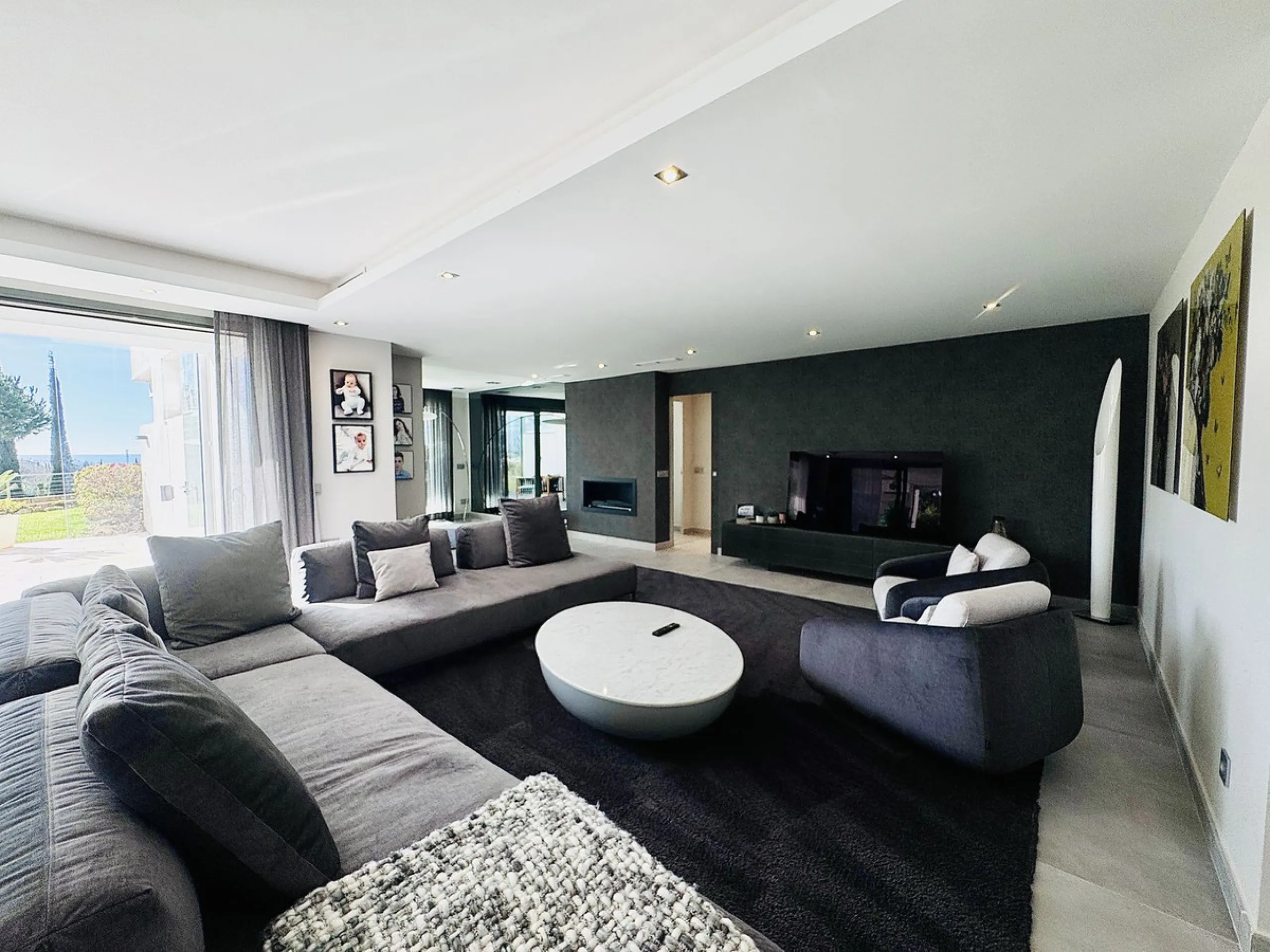 Apartment - Ground Floor Apartment в продаже в Málaga, Málaga. В доме 4 спален и 4 ванных комнат. Площадь дома 212 м². Площадь участка 100 м²